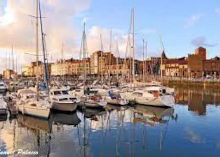 Espacioso 140 M2 Y Calidad A 250 Metros Playa Y Puerto Deportivo 5hab 2 Banos Vut2917as * Gijón